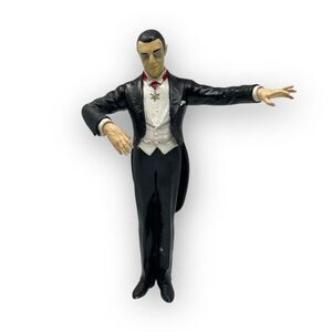 Universal Monsters Dracula Vinyl Built Model Kit Vintage 1988 Horizon Flawed